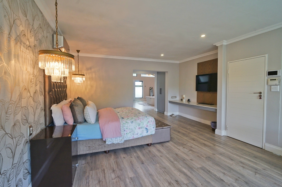 4 Bedroom Property for Sale in Beacon Bay Eastern Cape